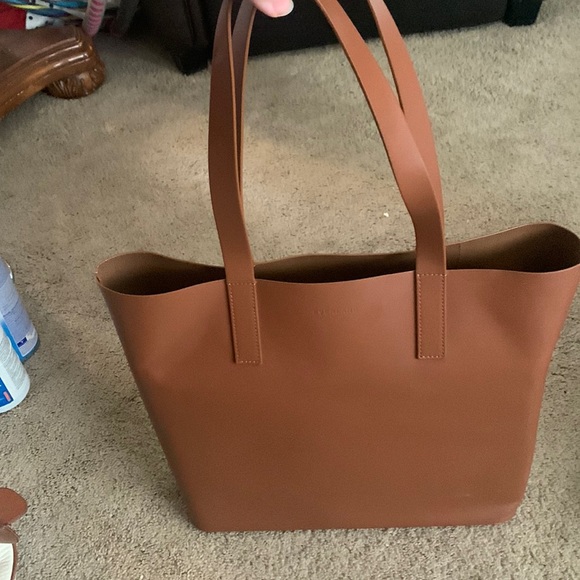 Everlane Handbags - Everlane tote with organizer